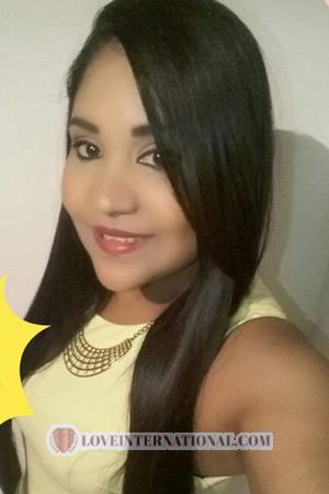 176261 - Joselin Age: 33 - Colombia