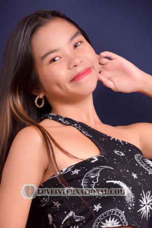 213016 - Ruvelyn Age: 19 - Philippines