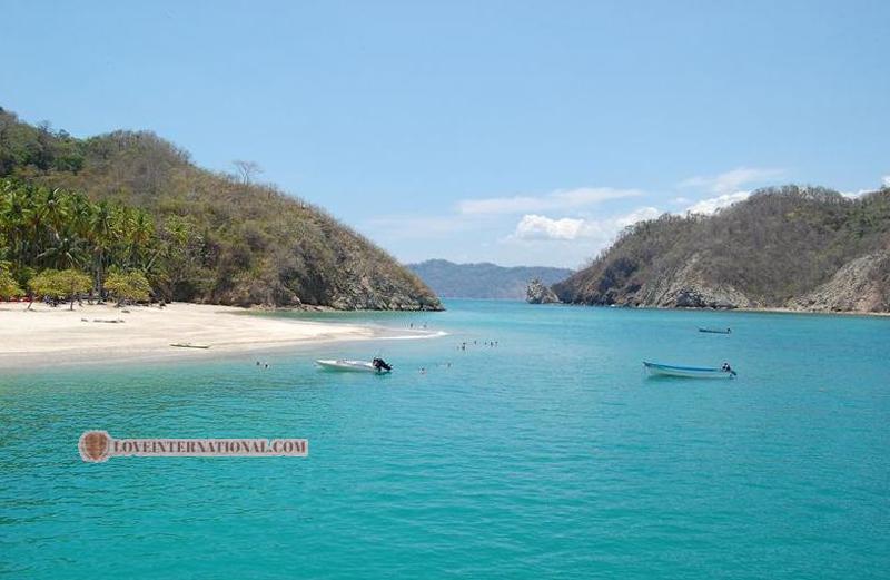 costa-rica-women-7