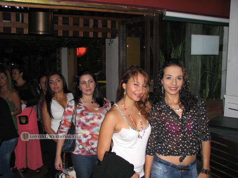 medellin-women-23